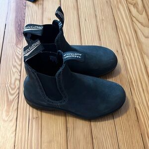 Blundstone Women's Originals
High Top Boots - Rustic Black